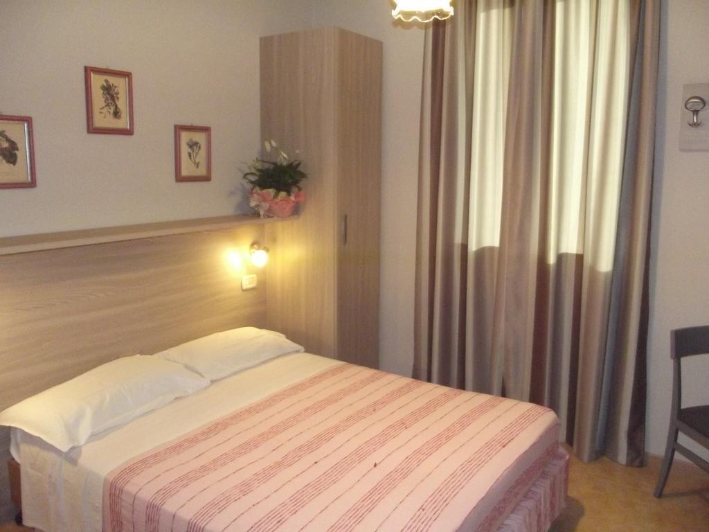 Hotel Piccadilly Монтекатини Терме Екстериор снимка