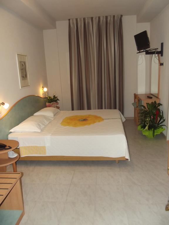 Hotel Piccadilly Монтекатини Терме Екстериор снимка