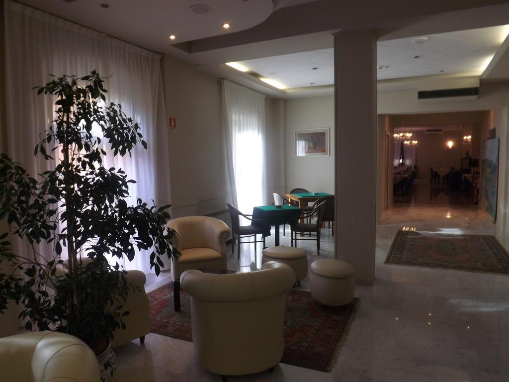 Hotel Piccadilly Монтекатини Терме Екстериор снимка