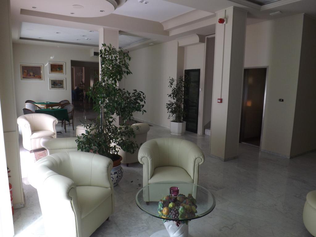 Hotel Piccadilly Монтекатини Терме Екстериор снимка